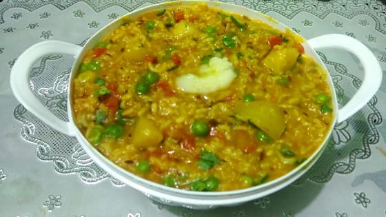 Vegetable Khichdi/Chilka Moong Dal Khichdi/Khichdi in Pressure Cooker Recipe in Punjabi Cooking