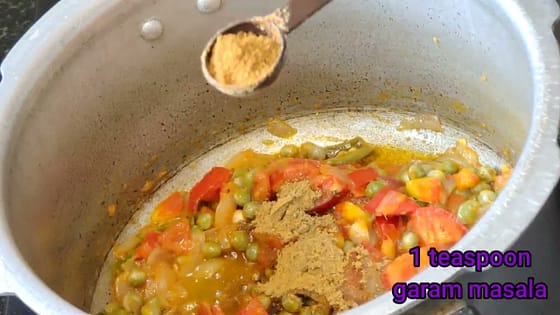 Simple tomato rice in pressure cooker| simple breakfast recipe| #youtube #desifoodcourt