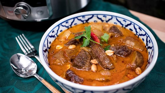 Instant Pot Massaman Beef Curry – Thai Pressure Cooker Recipe แกงมัสมั่นเนื้อหม้ออัดแรงดัน